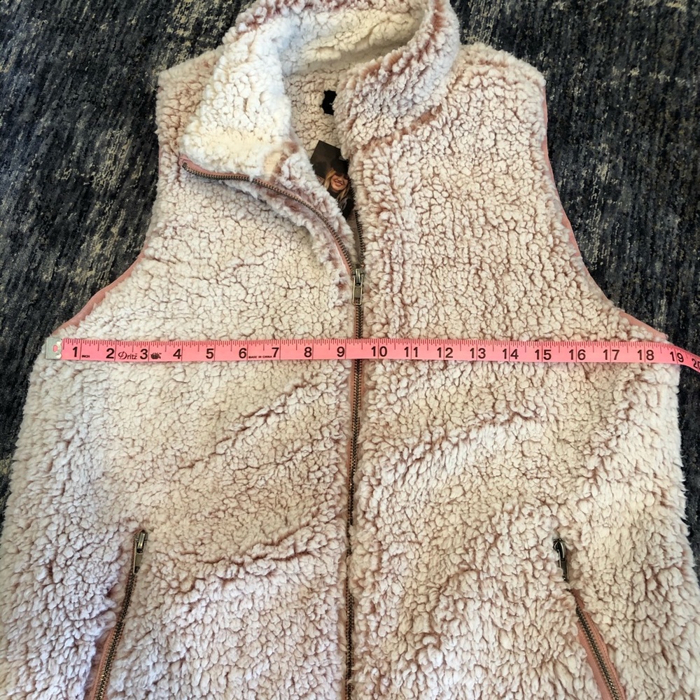 HP! Love Tree Sherpa Vest, Winter White & Pink Hue NWT Women’s Size Medium - Picture 8 of 9